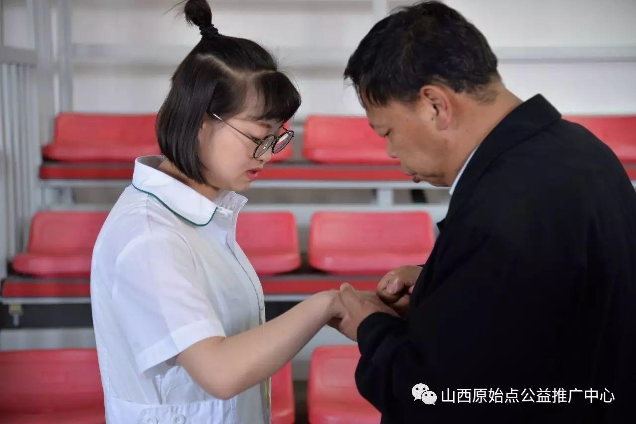2017.05太原卫校职业教育活动周-原始点健康疗法现场体验